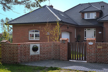 Rodinný dům z cihly Formback světlečervené stínované