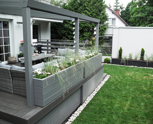 A modern terrace in anthracite