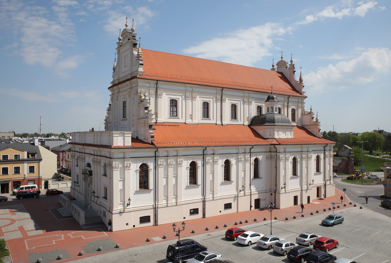 Rewitalizacja największego XVII-wiecznego barokowego kościoła oo. Franciszkanów w Polsce – Zamość Rewitalizacja największego XVII-wiecznego barokowego kościoła oo. Franciszkanów w Polsce – Zamość